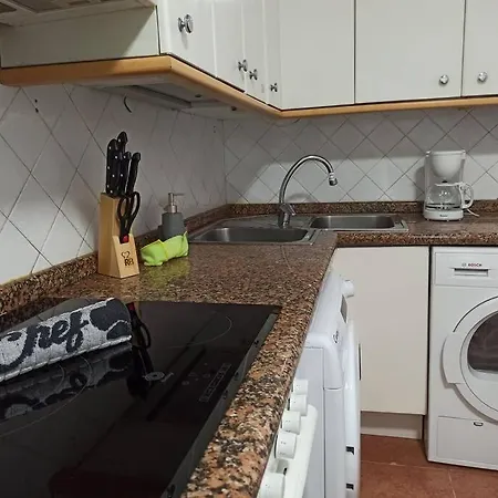 Casa Acogedora Por Avenida Mesa Y Lopez. Apartment *